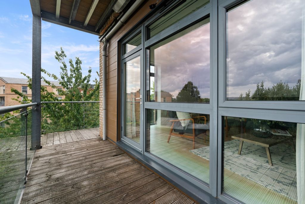 Property photo 3 of 14 Balcony