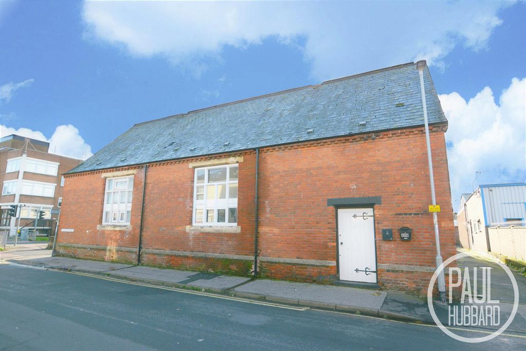 Property photo 1 of 10