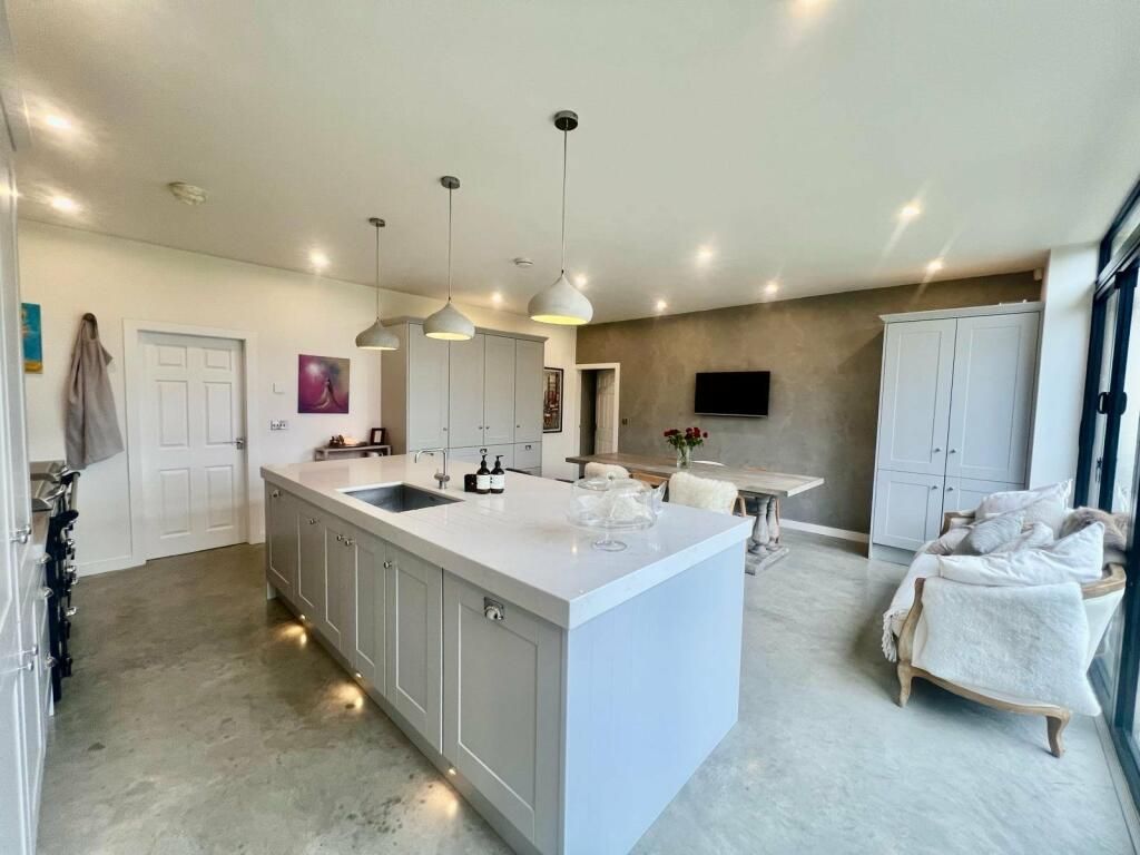Property photo 3 of 18 Hs1 (25).Jpg