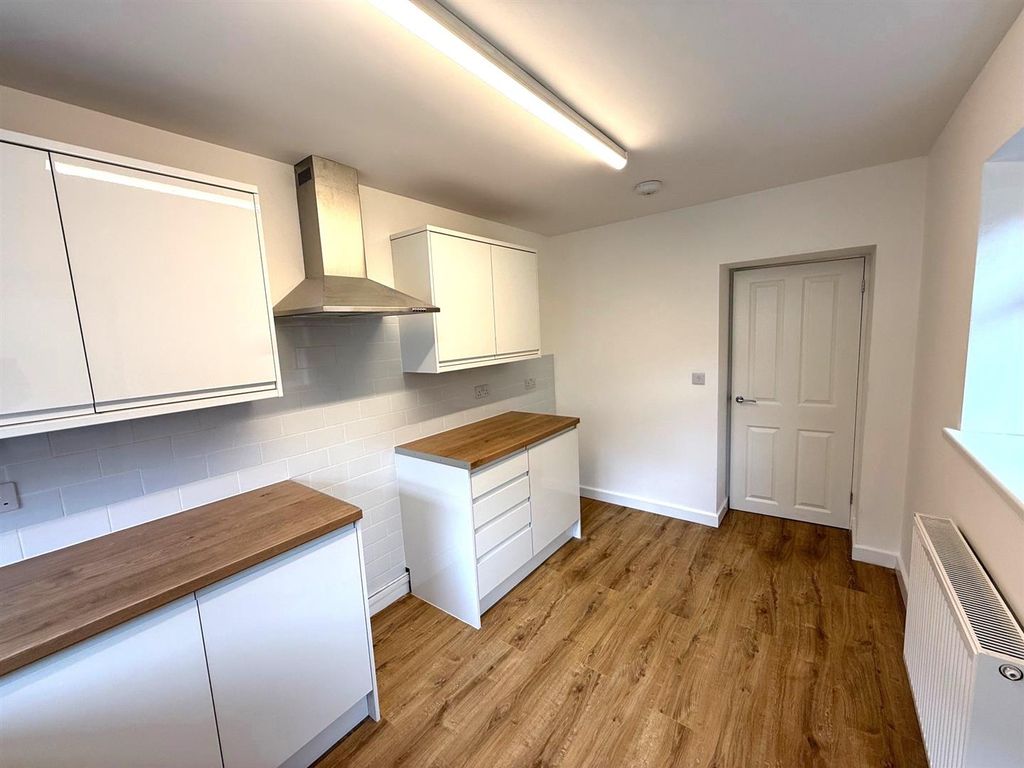 Property photo 3 of 22 14.Jpg