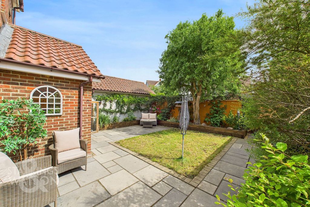 Property photo 3 of 29