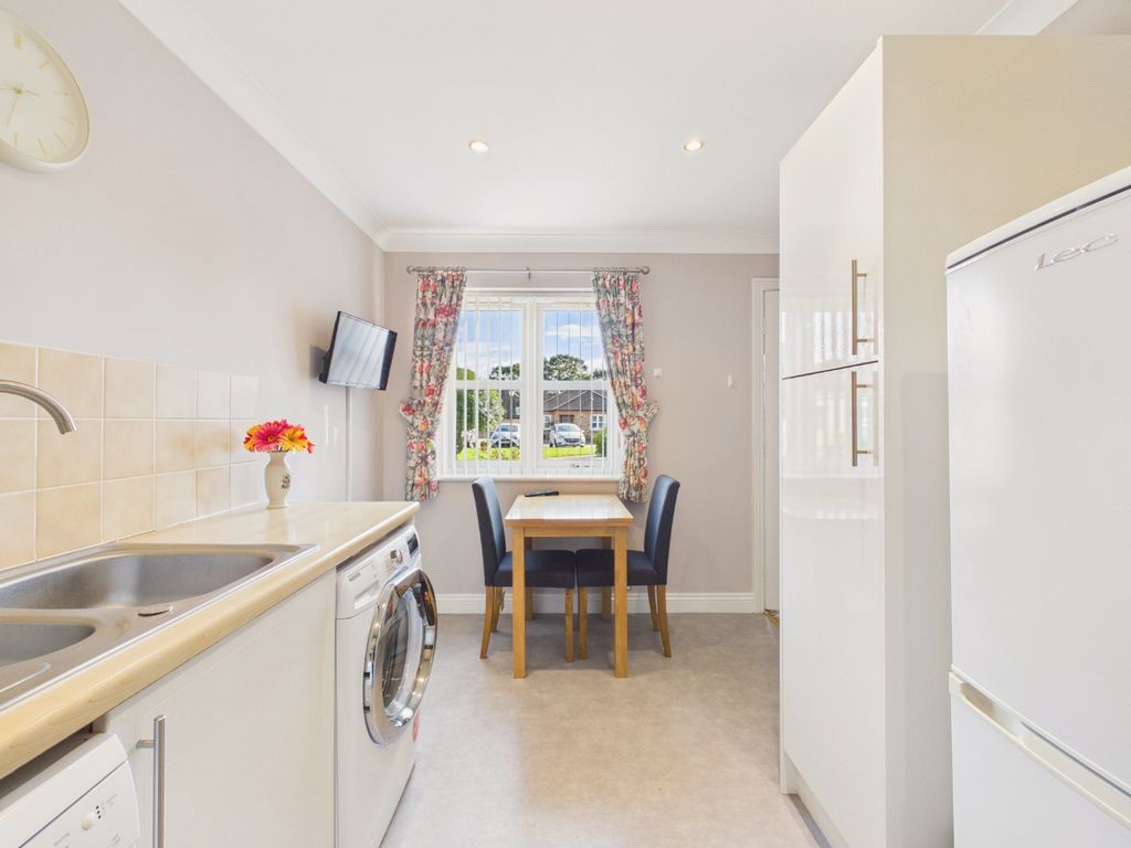 Property photo 3 of 14 5594696