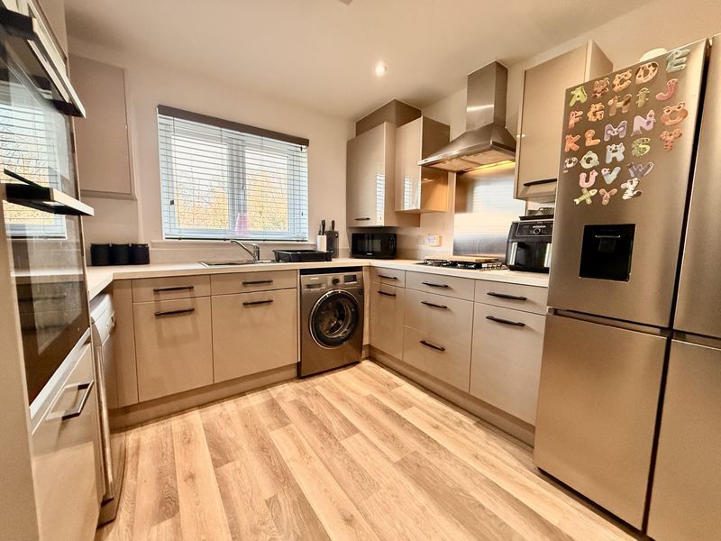 Property photo 2 of 17 Photo 3