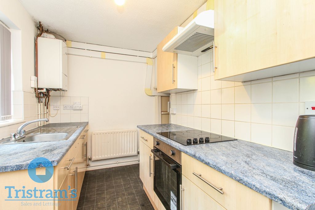 Property photo 3 of 20