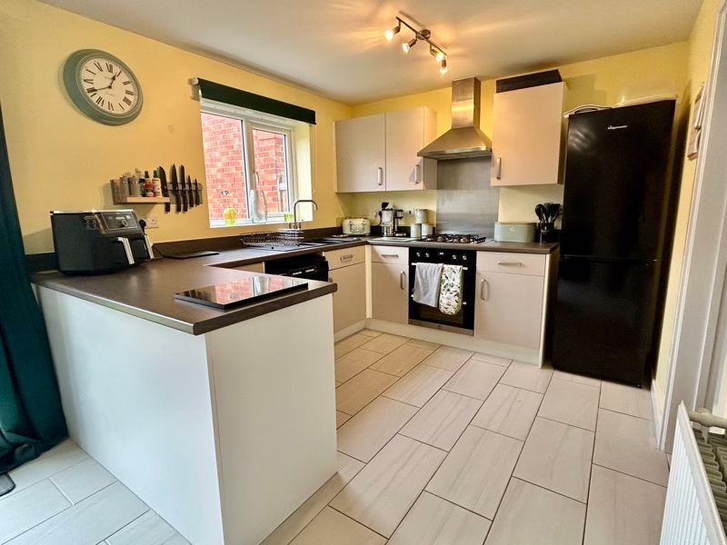 Property photo 2 of 17 Kitchen