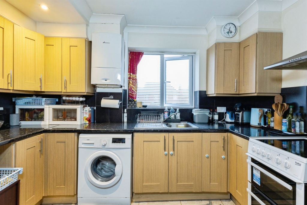 Property photo 2 of 22