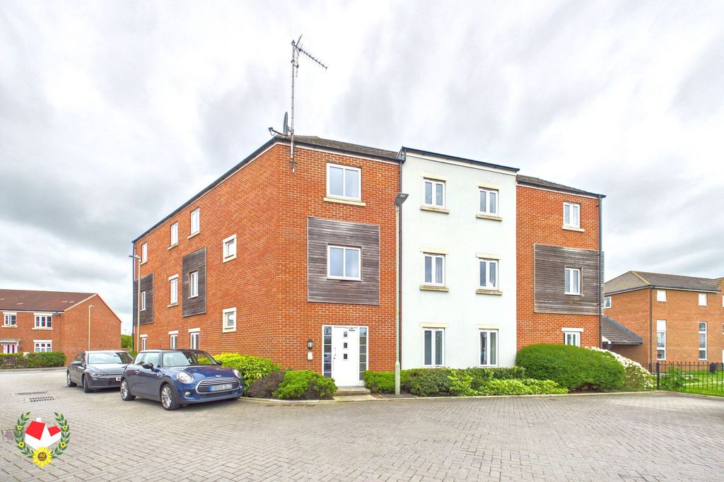 Property photo 1 of 12