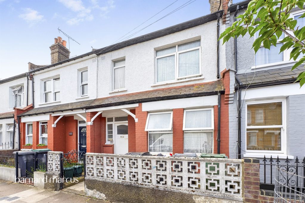 Property photo 1 of 11