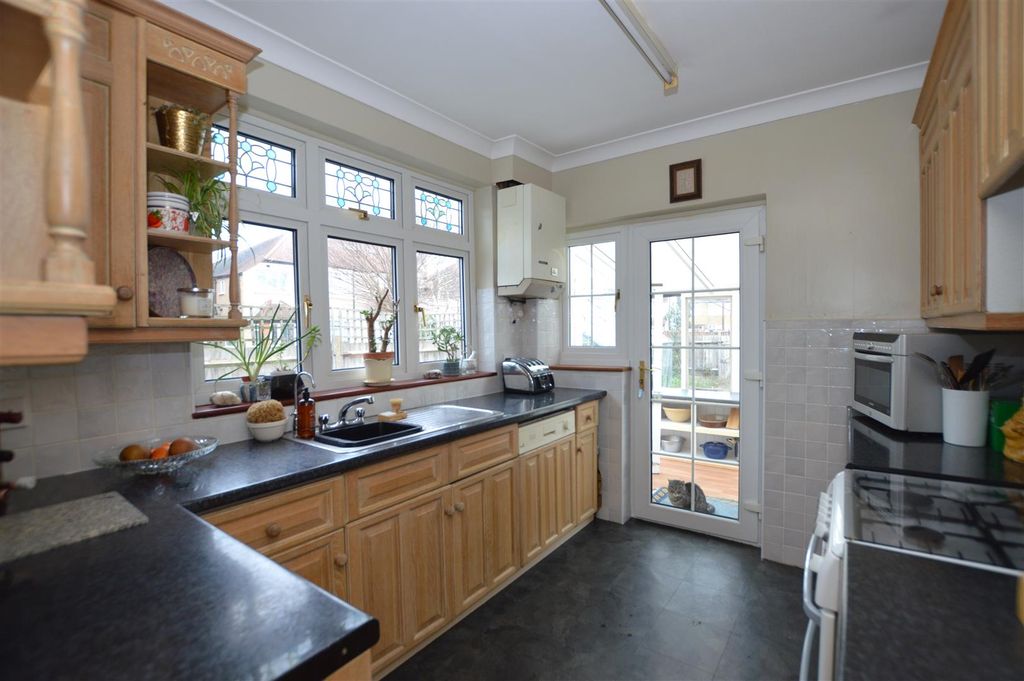 Property photo 2 of 12 1 Godfrey Avenue Kit.Jpg