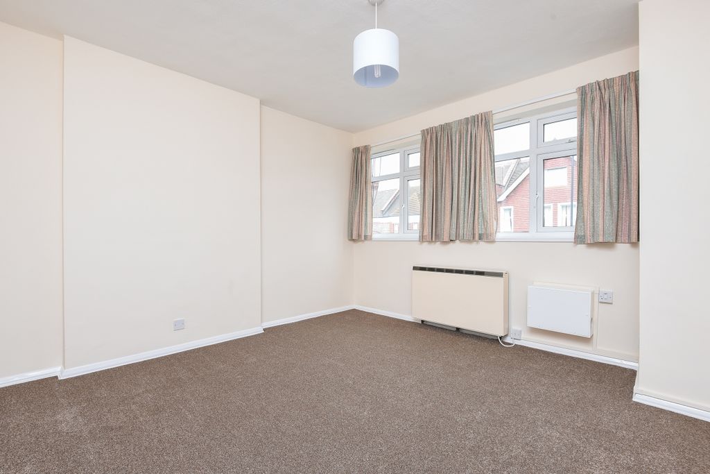 Property photo 2 of 19 171137 (1)