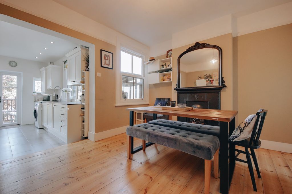 Property photo 3 of 11 Open-Plan Kitchen/Dining Area