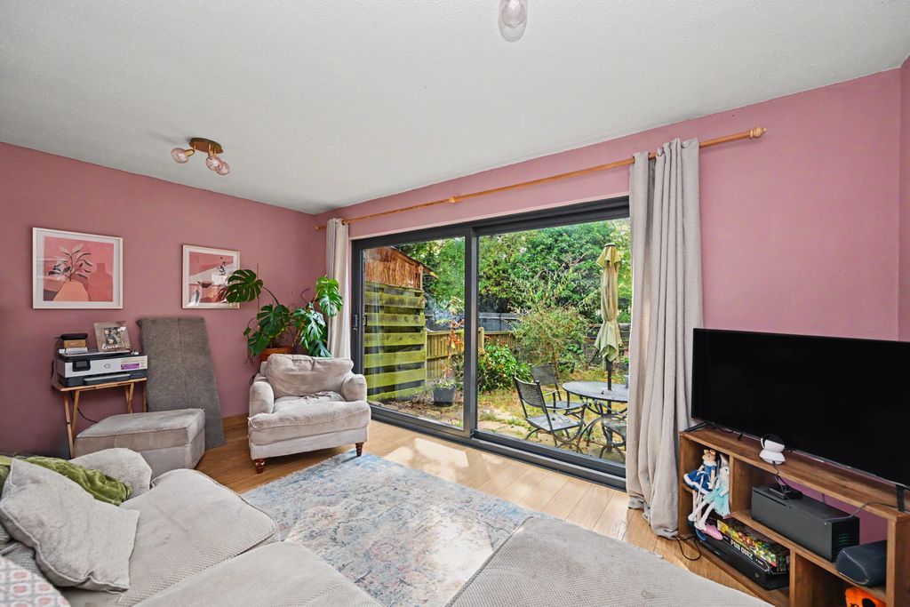 Property photo 2 of 19