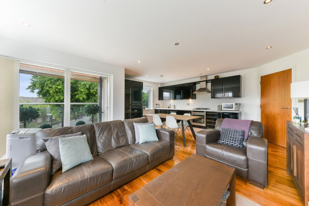 Property photo 3 of 6