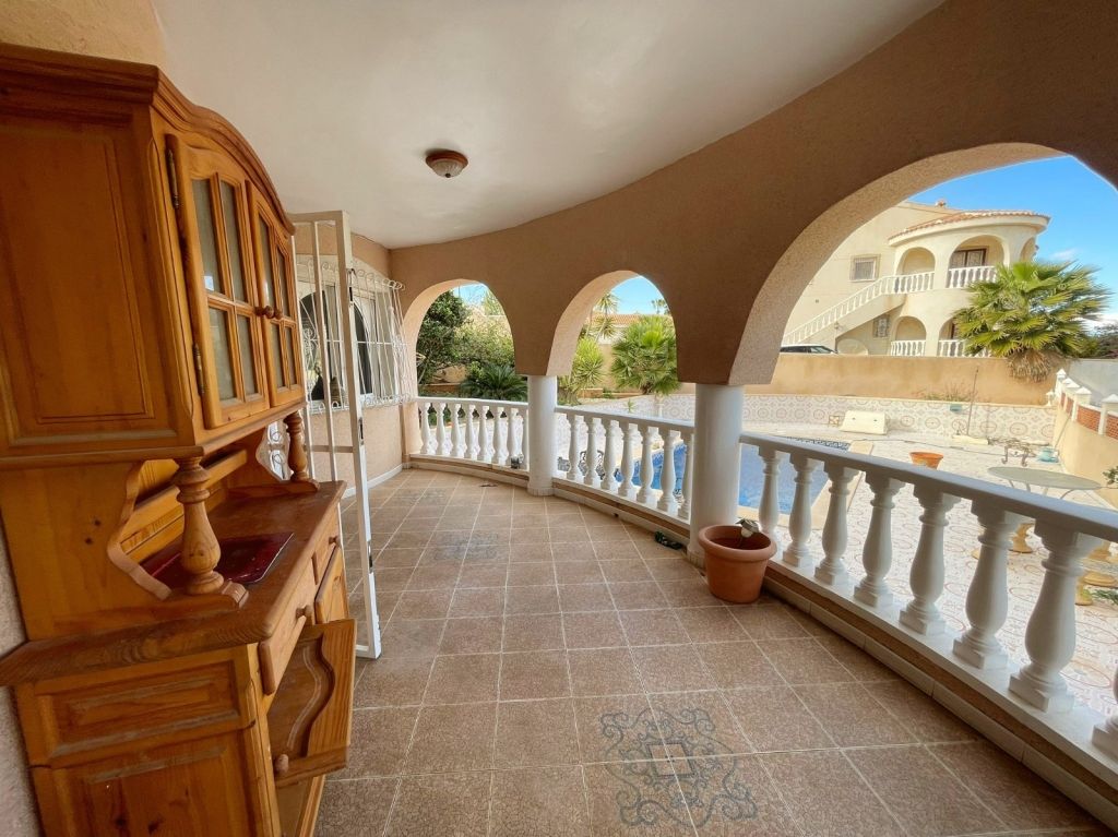 Property photo 3 of 20