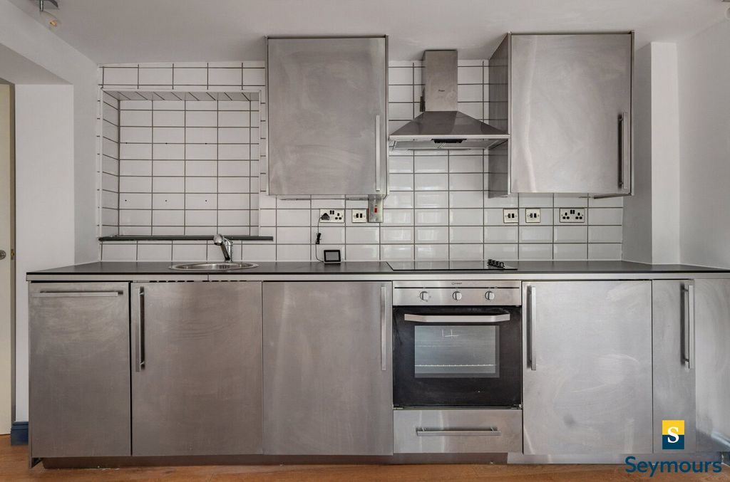 Property photo 3 of 13 Kitchen