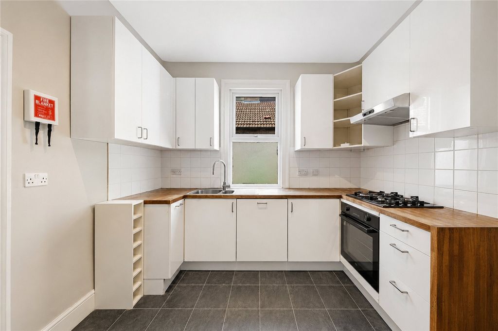 Property photo 2 of 14 Picture No. 02