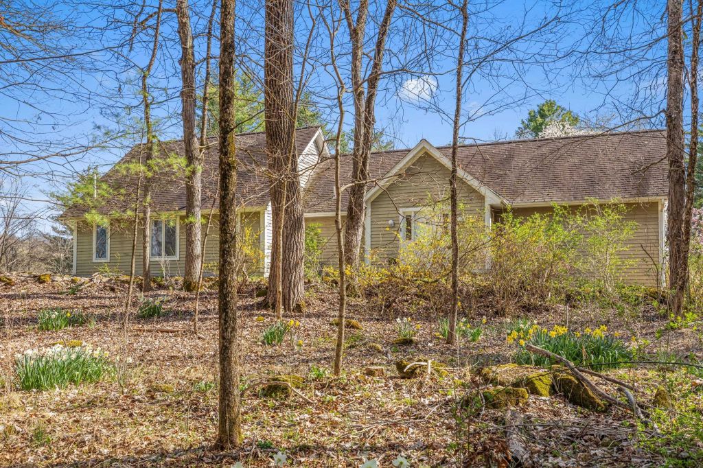 Property photo 1 of 25
