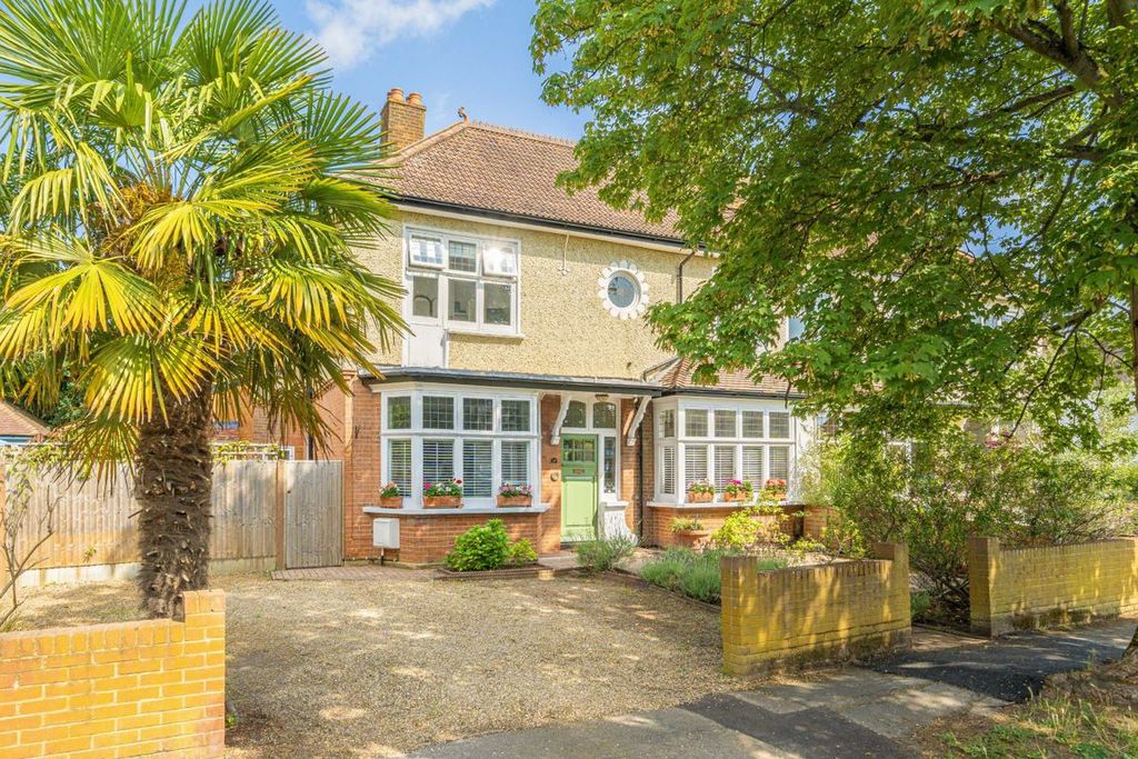 Property photo 1 of 12