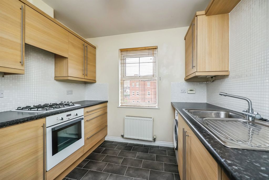 Property photo 3 of 17