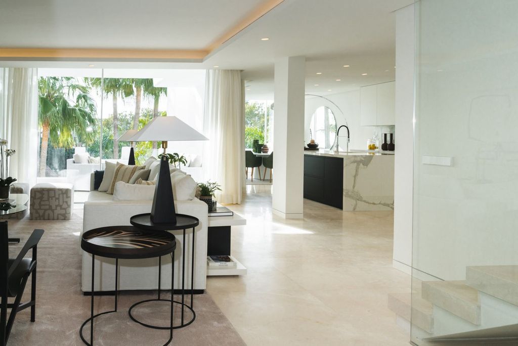 Property photo 3 of 27