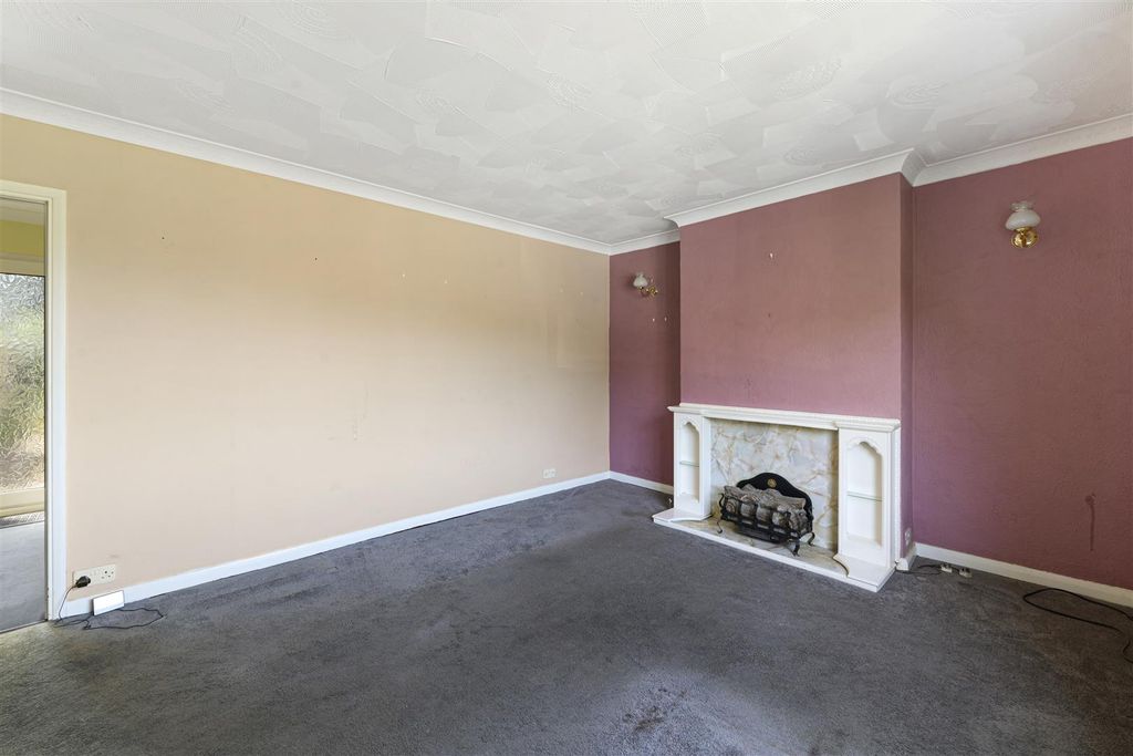 Property photo 3 of 13 4