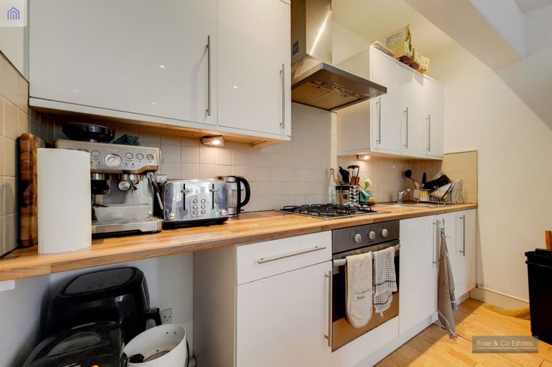 Property photo 2 of 7 Photo 4