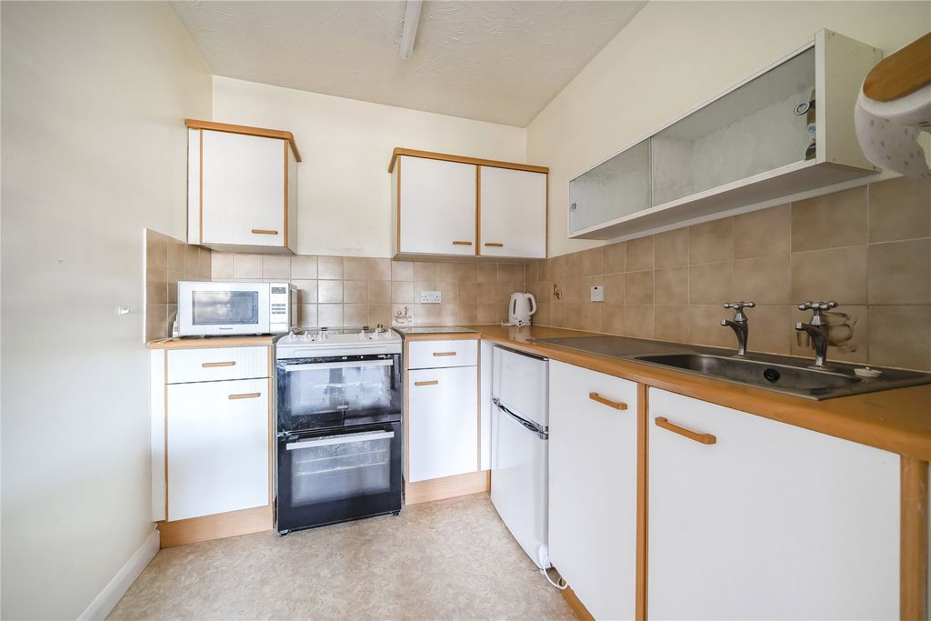 Property photo 3 of 17 Picture No. 32