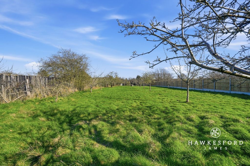 Property photo 1 of 20 Christopher Row, Lynsted - Rear Garden