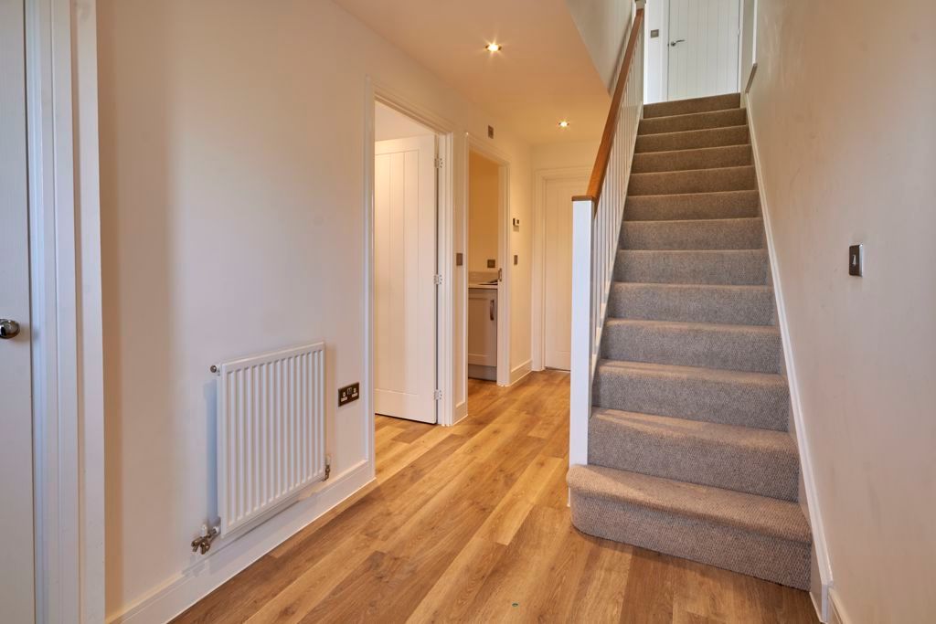 Property photo 3 of 18 Hallway
