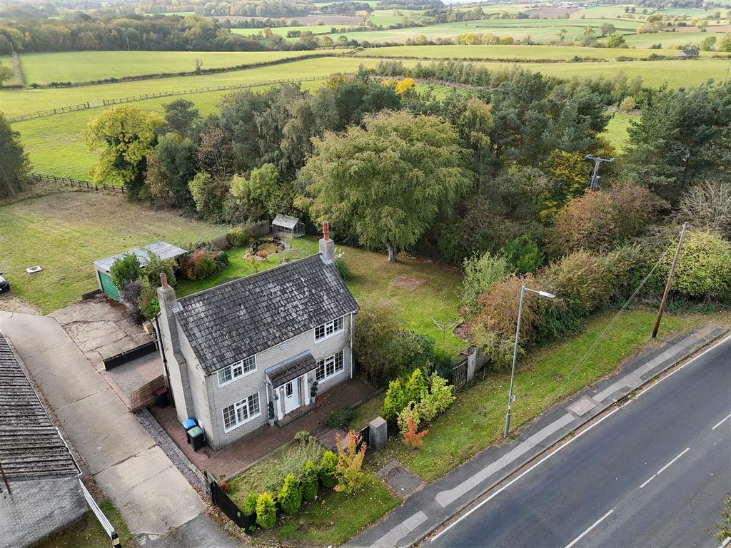 Property photo 1 of 21 Externally