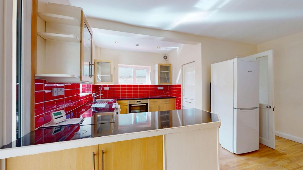 Property photo 3 of 16 Leeds-Road-09062025_132750.Jpg