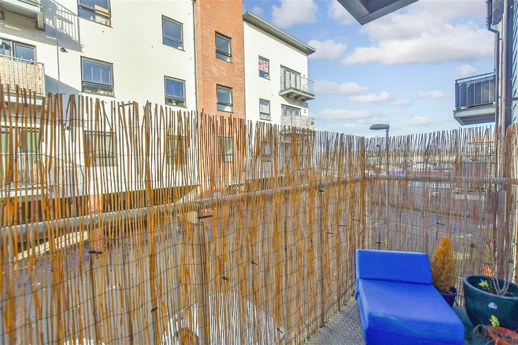 Property photo 2 of 14 Balcony / Terrace