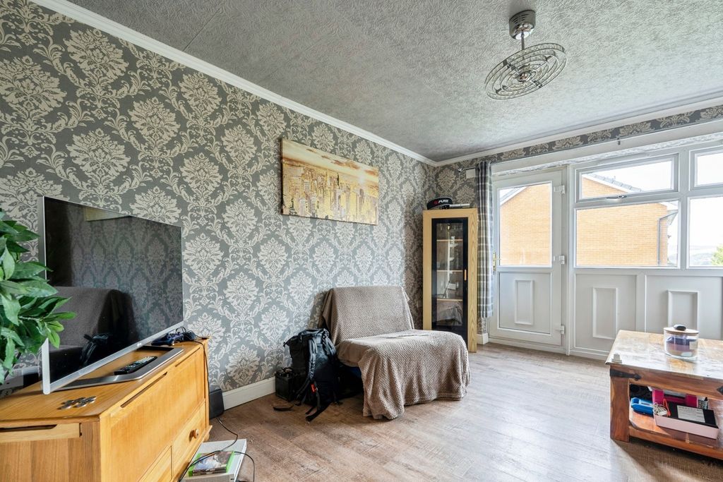 Property photo 3 of 15 Pbox-Img.Jpg