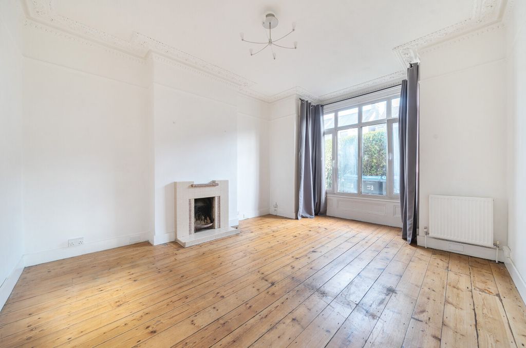 Property photo 2 of 16 Reception Room