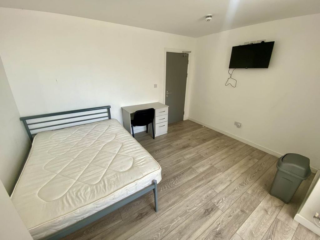 Property photo 3 of 6 Img_5176