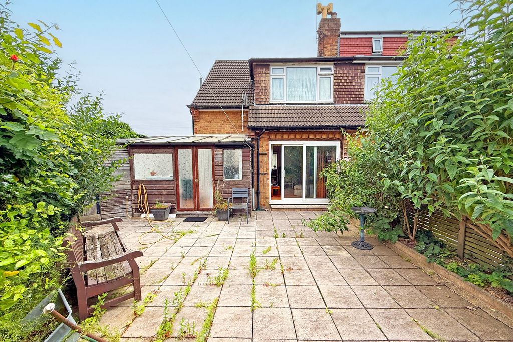 Property photo 2 of 11
