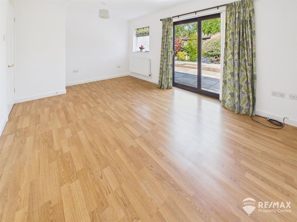 Property photo 3 of 20 Cam02842G0-Pr0365-Still017.Jpg