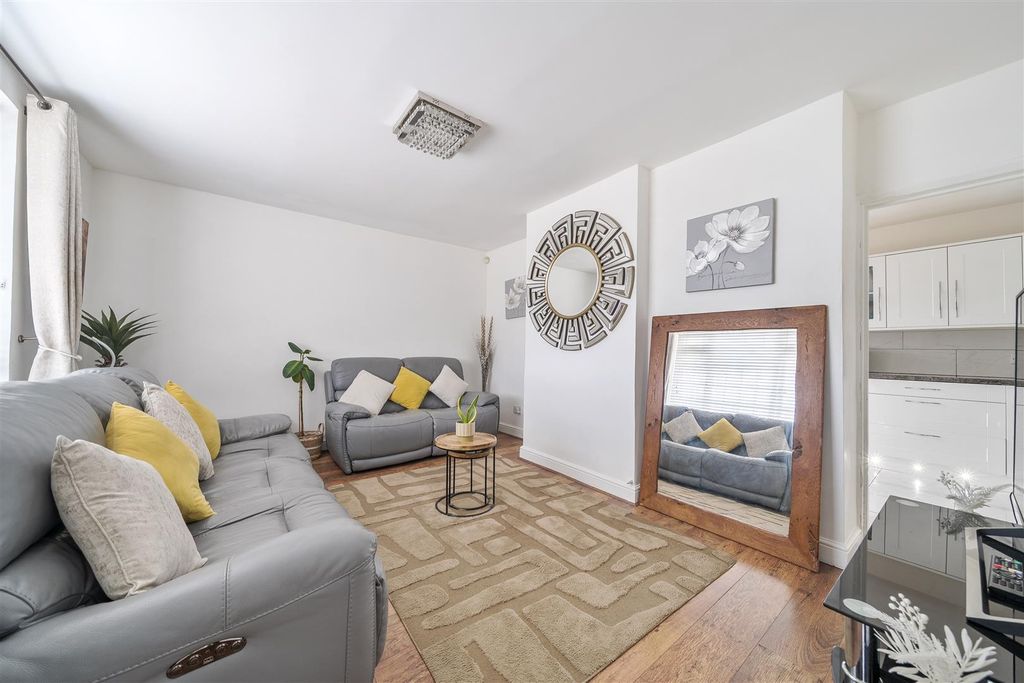 Property photo 3 of 18 1420525-6-69A15666A1621.Jpg