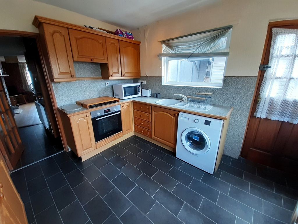 Property photo 3 of 15 Kitchen-Diner