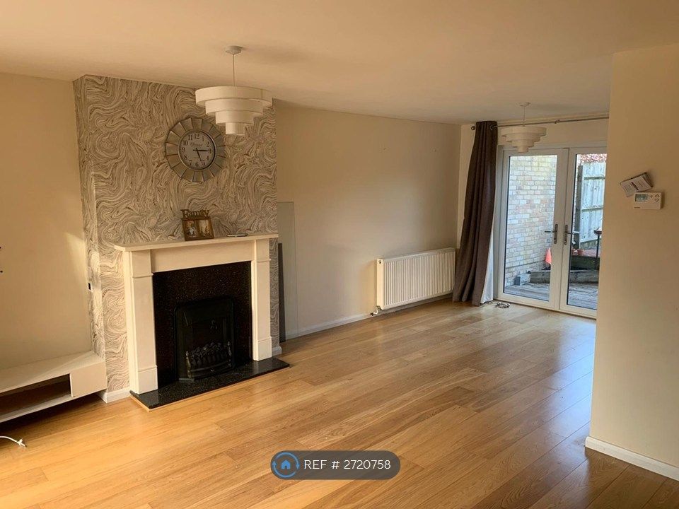 Property photo 3 of 13