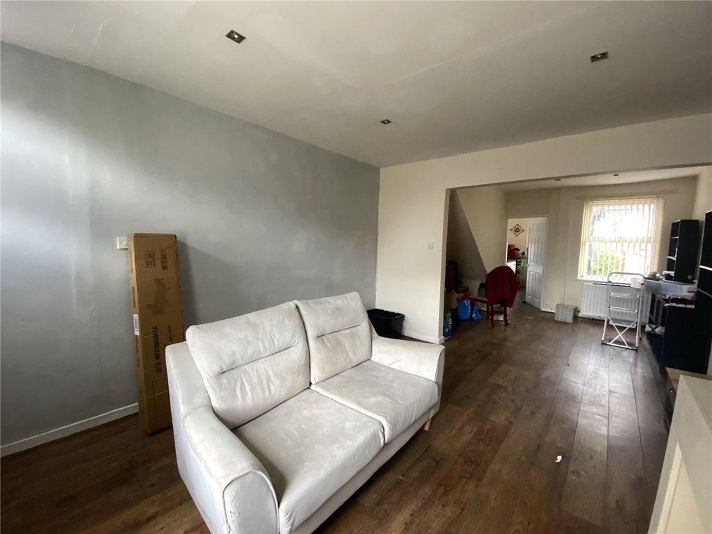 Property photo 3 of 20 Picture No. 02