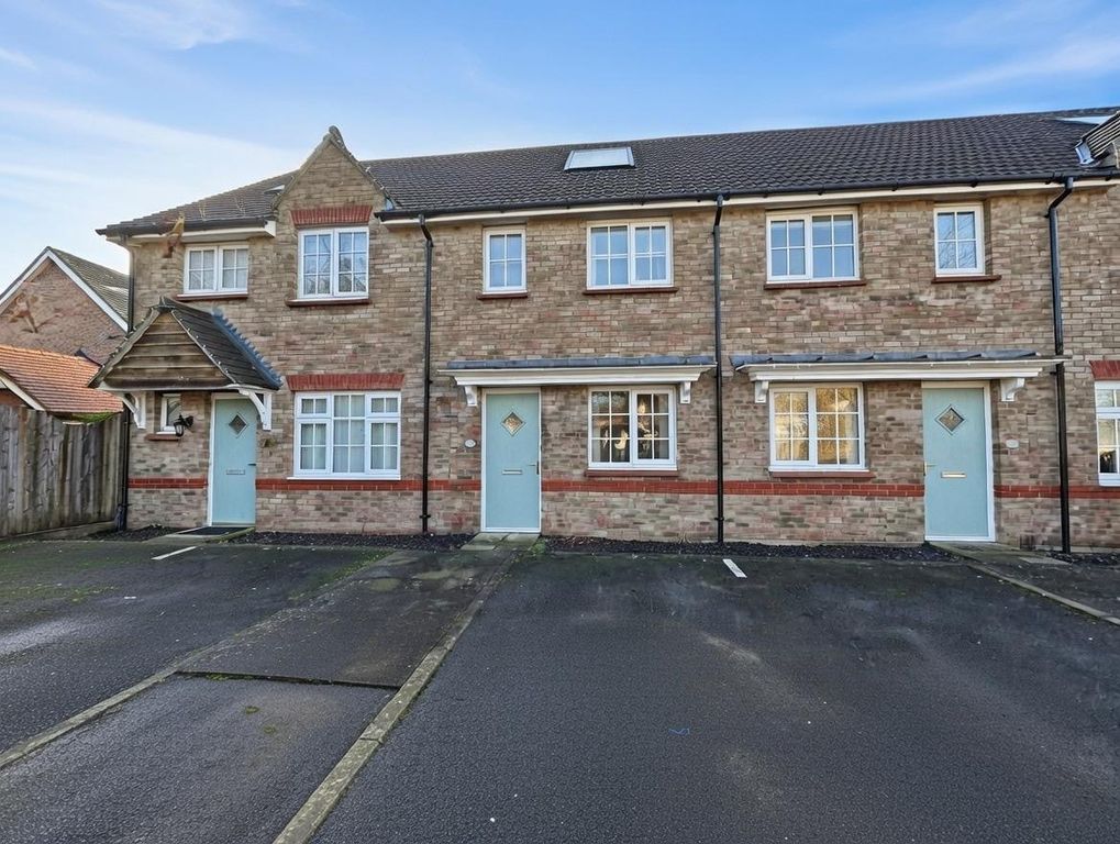 Property photo 1 of 11 Front