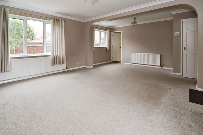 Property photo 3 of 24 Saran Court