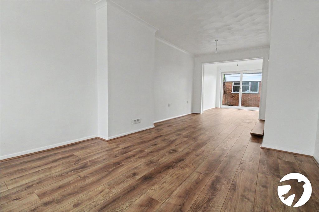 Property photo 2 of 11 Picture No. 18