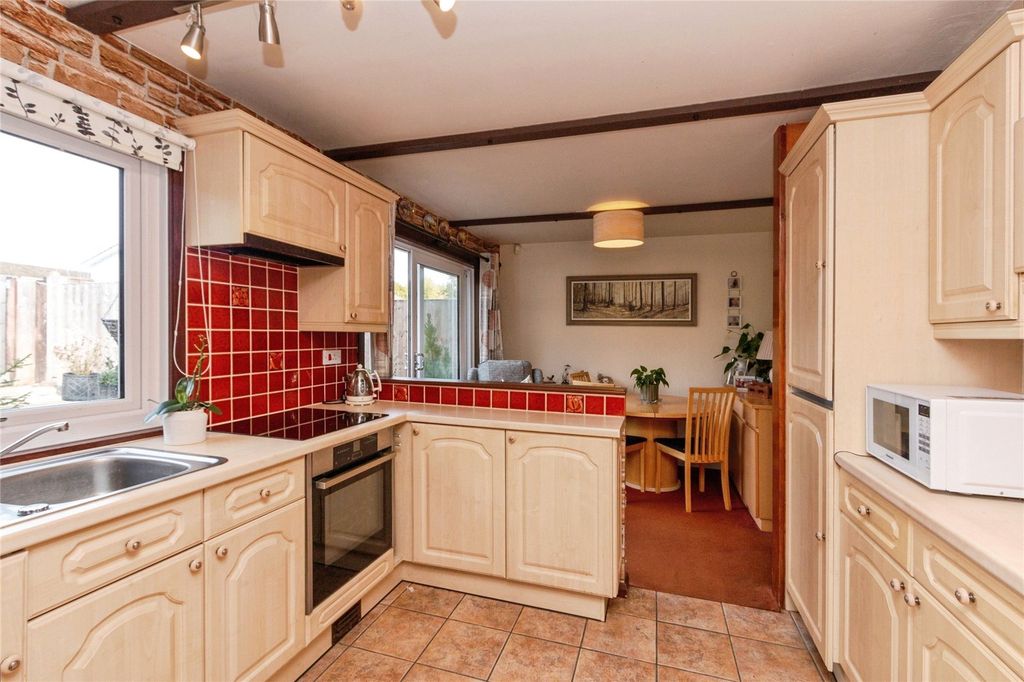 Property photo 2 of 17 Picture No. 38