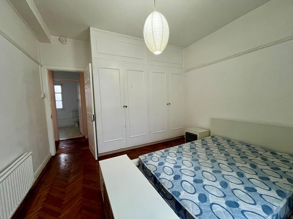 Property photo 3 of 5 Bedroom