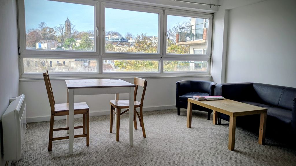 Property photo 3 of 9