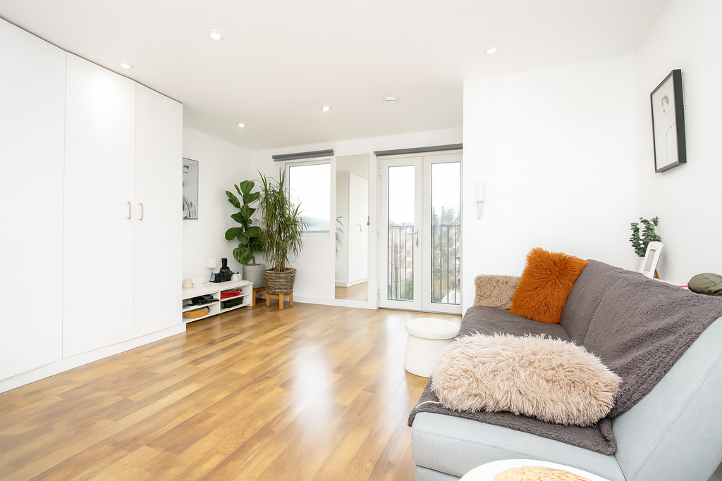 Property photo 2 of 6 Studio