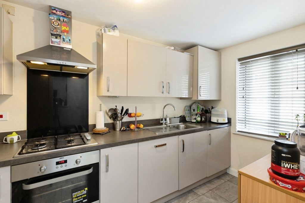Property photo 3 of 16 Pbox-Img.Jpg