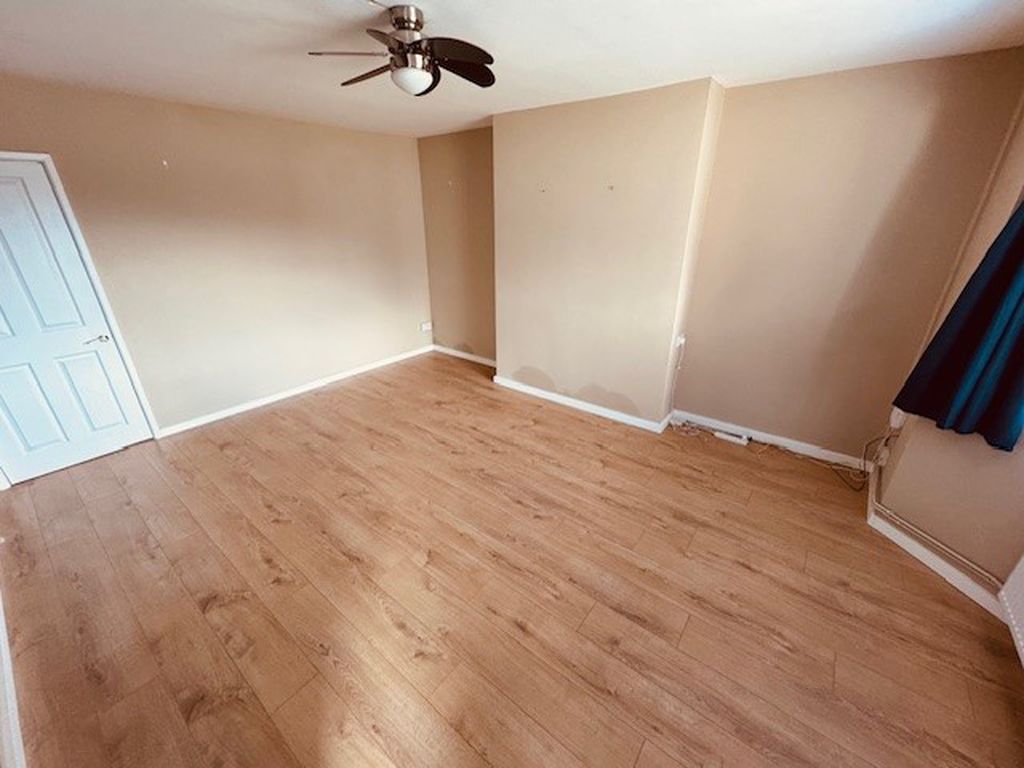 Property photo 3 of 19 Photo 3